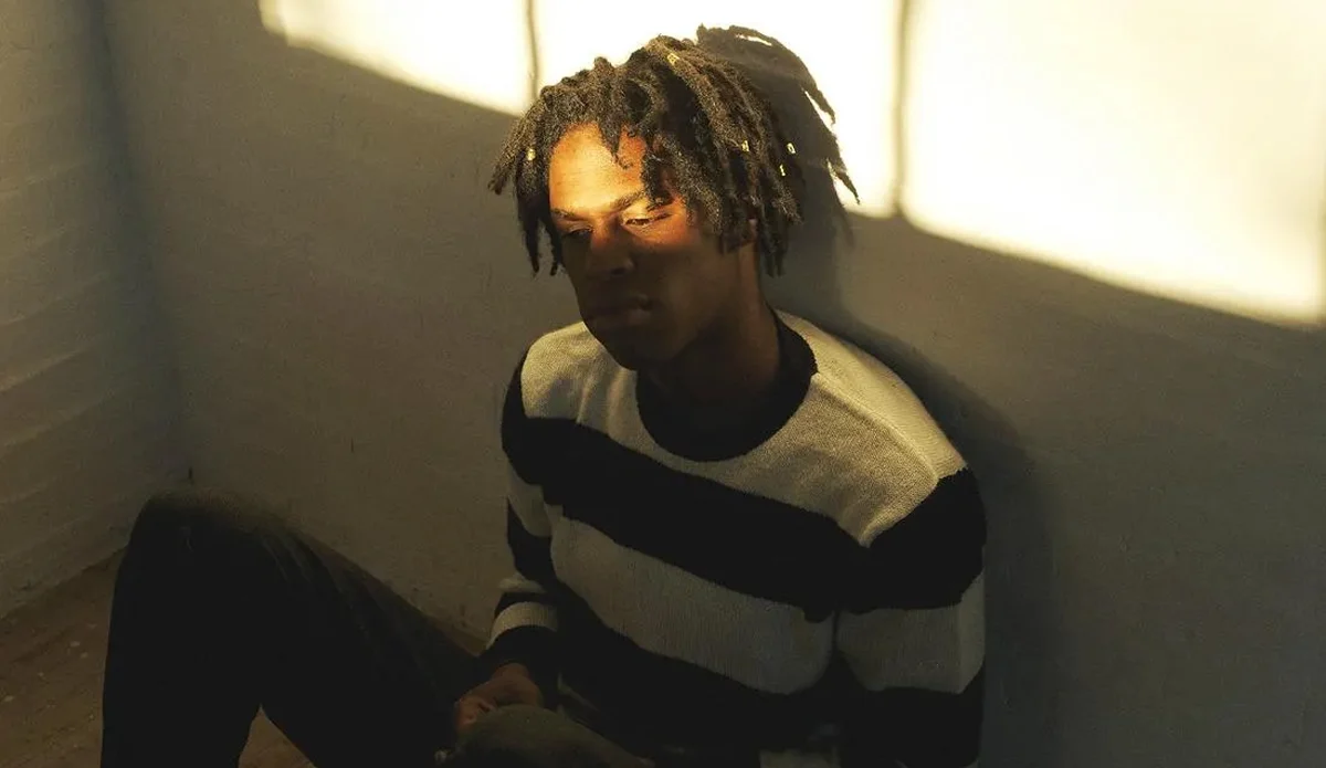 Daniel Caesar confirma show em São Paulo com a turnê mundial Son of Spergy