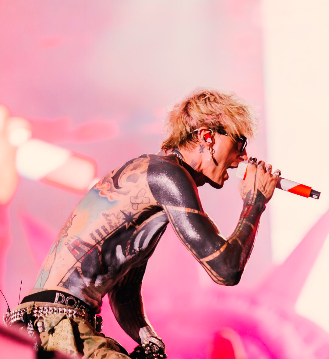 Machine Gun Kelly encontra em São Paulo o público que transformou seu show em uma grande celebração