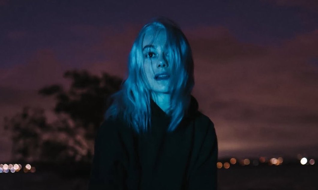 Phoebe Bridgers retorna para apresentar os garotos perdidos